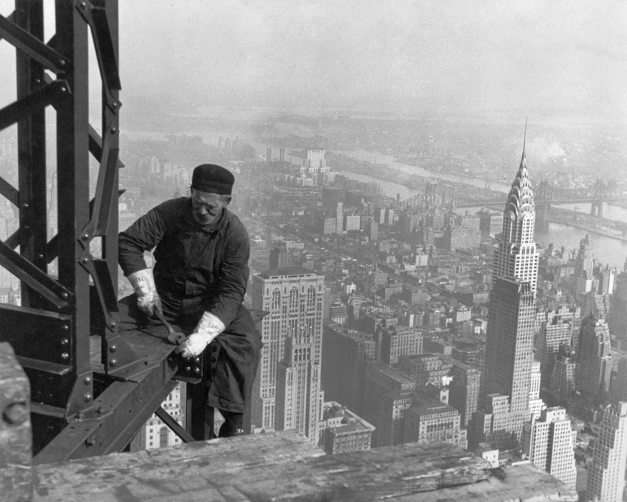 What Was the Status of US Workplace Safety Laws in 1900? Minimal Regulation and Weak Enforcement Explained