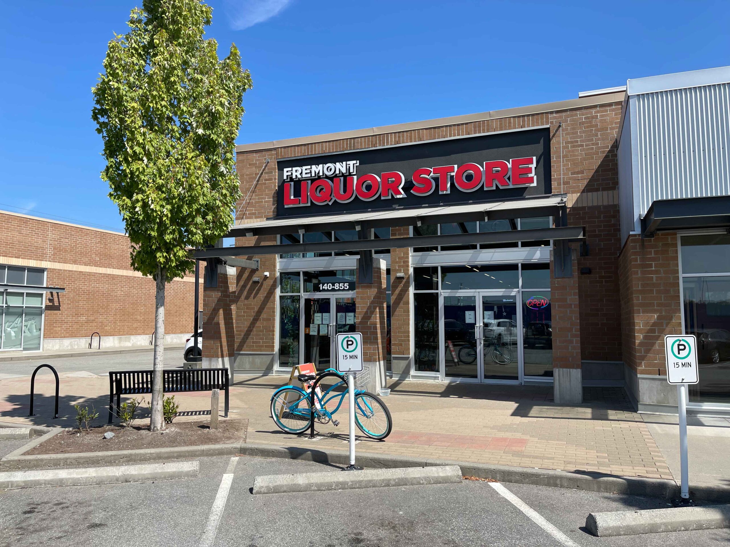 Liquor Store Near Me Open Now – 24 Hour Open Late Night Alcohol Stores Near You (UK Guide to Finding Nearby & Online Liquor Shops)