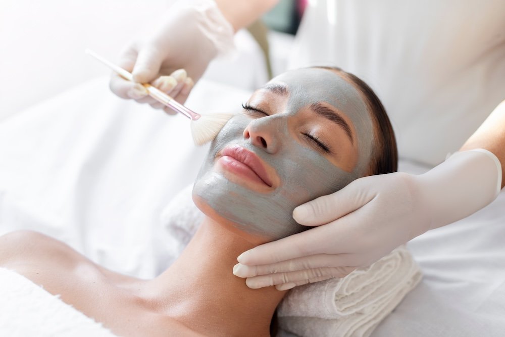 How UK Beauty Businesses Can Invest in Professional Facial Technology for Long-Term Growth