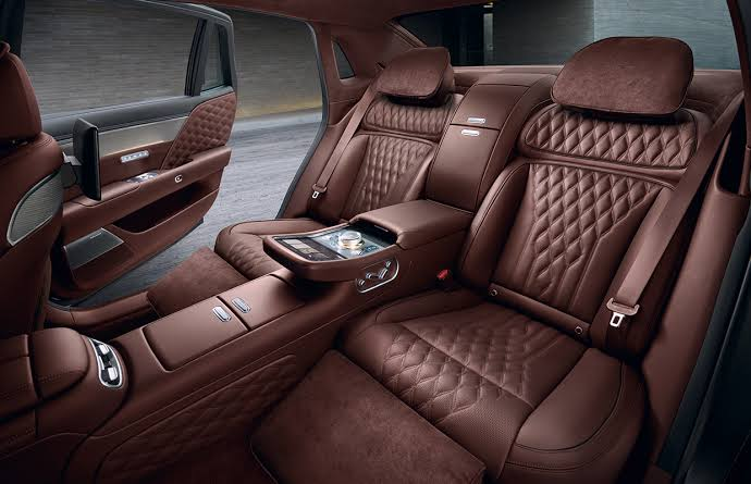 Minimalist Car Interiors: How Modern Accessories Complement Sleek Dashboards